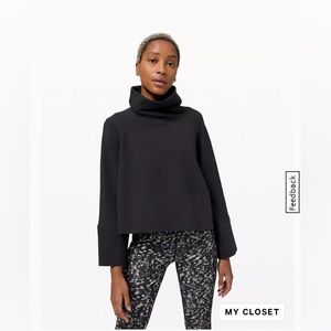 Retreat Yourself Lululemon Pullover in black